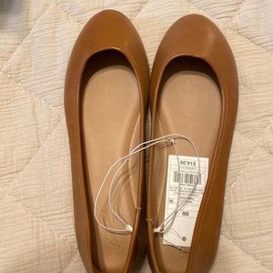 Universal Thread NWT brown leather flats